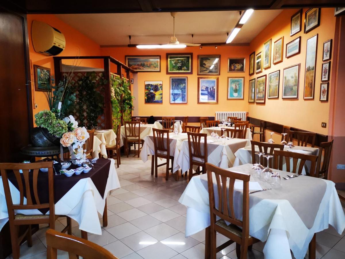 Osteria Dei Locandieri Abbadia San Salvator Buitenkant foto