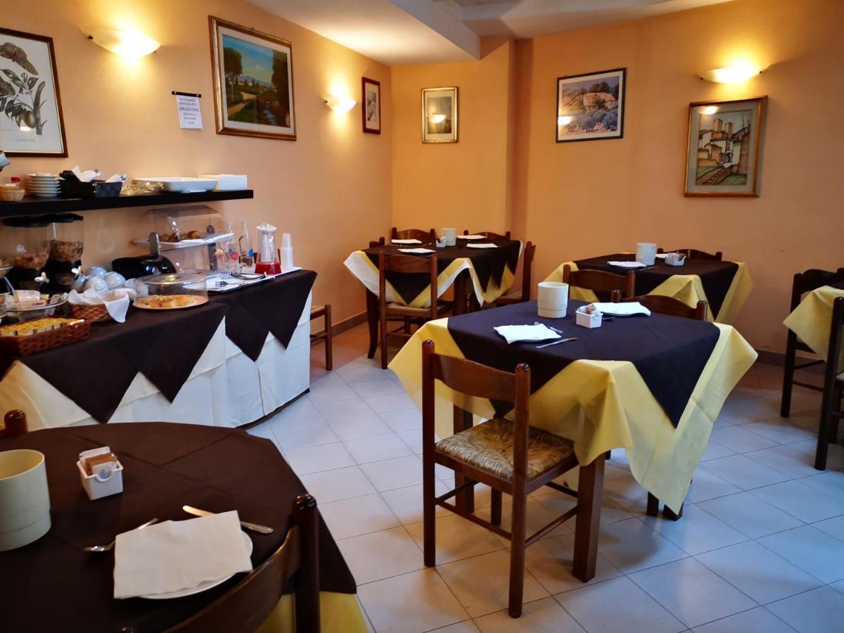 Osteria Dei Locandieri Abbadia San Salvator Buitenkant foto