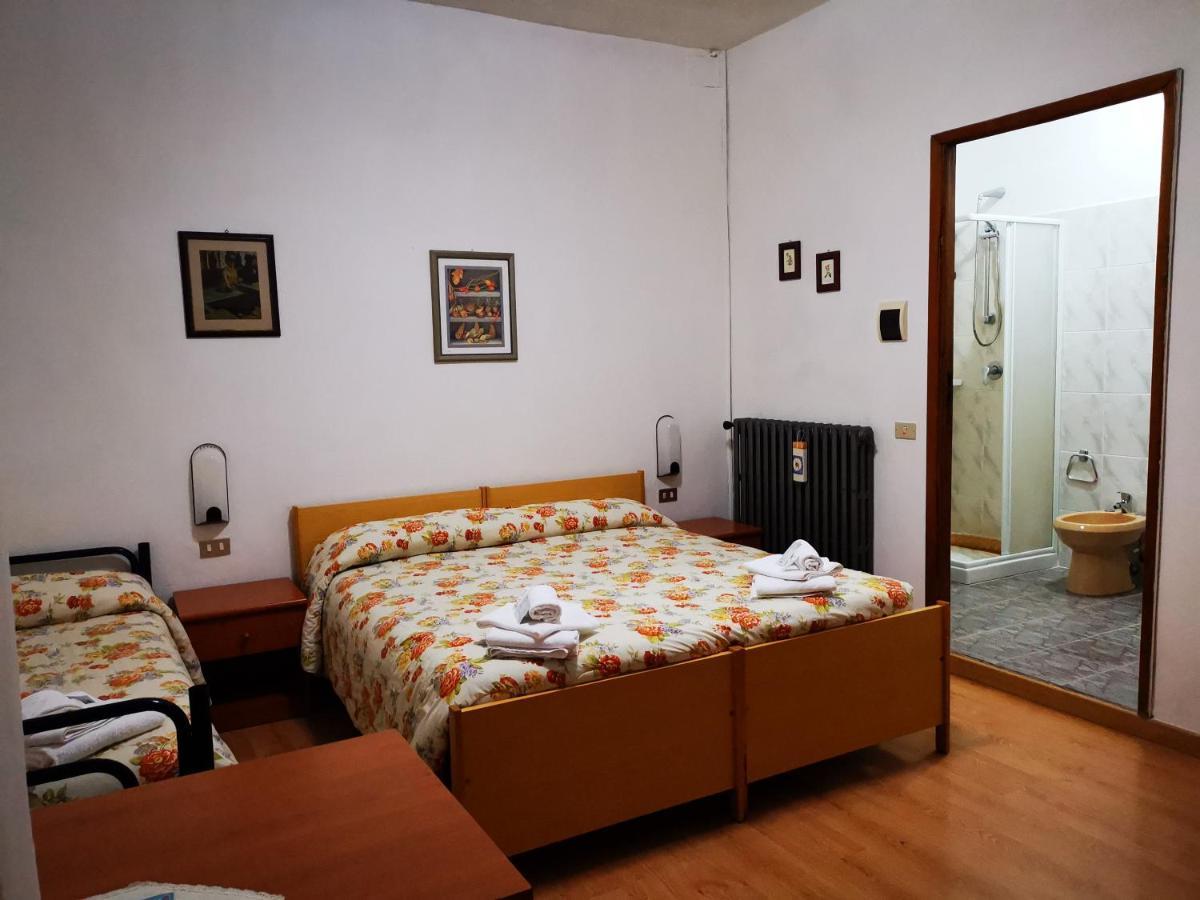 Osteria Dei Locandieri Abbadia San Salvator Buitenkant foto