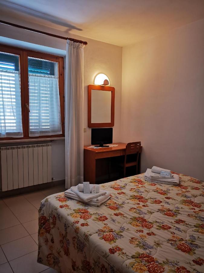 Osteria Dei Locandieri Abbadia San Salvator Buitenkant foto